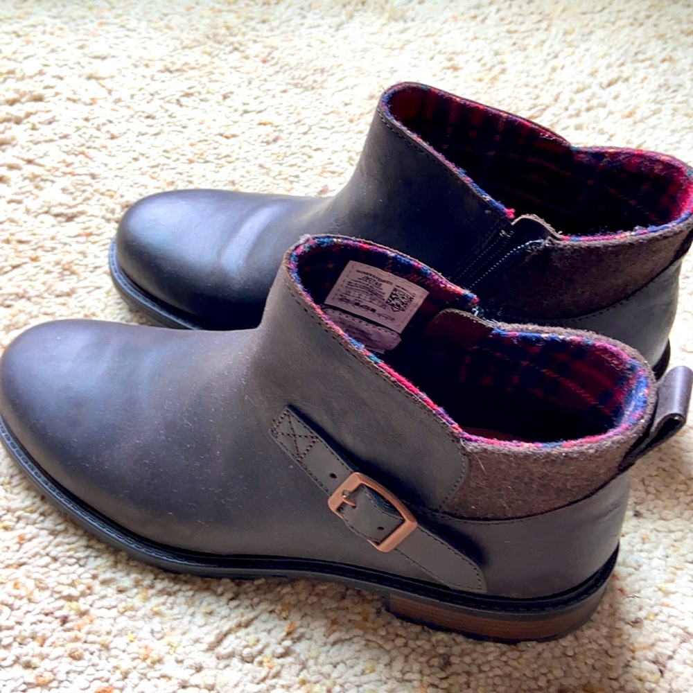 Merrell Legacy Chelsea Waterproof low boot